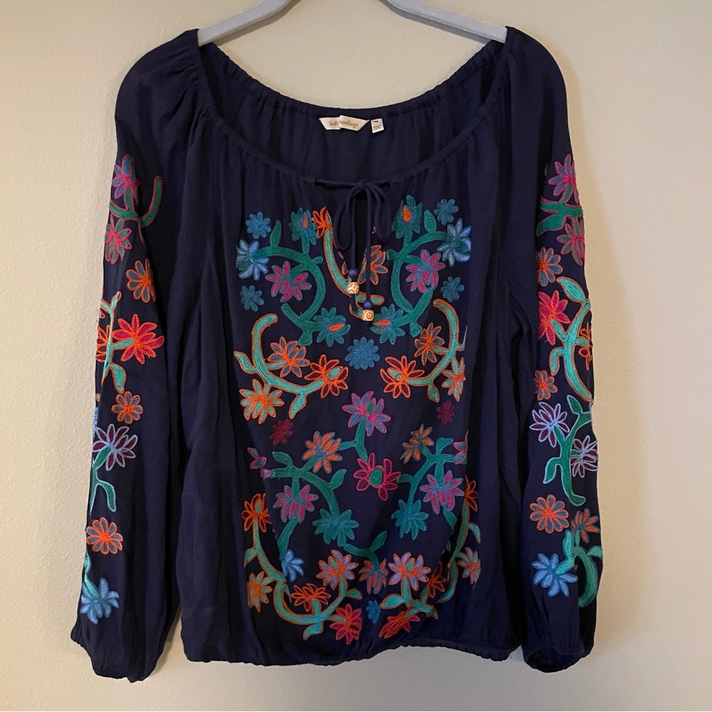 Soft Surroundings Boho Embroidered Emanuella Top Medium Navy Floral Pink